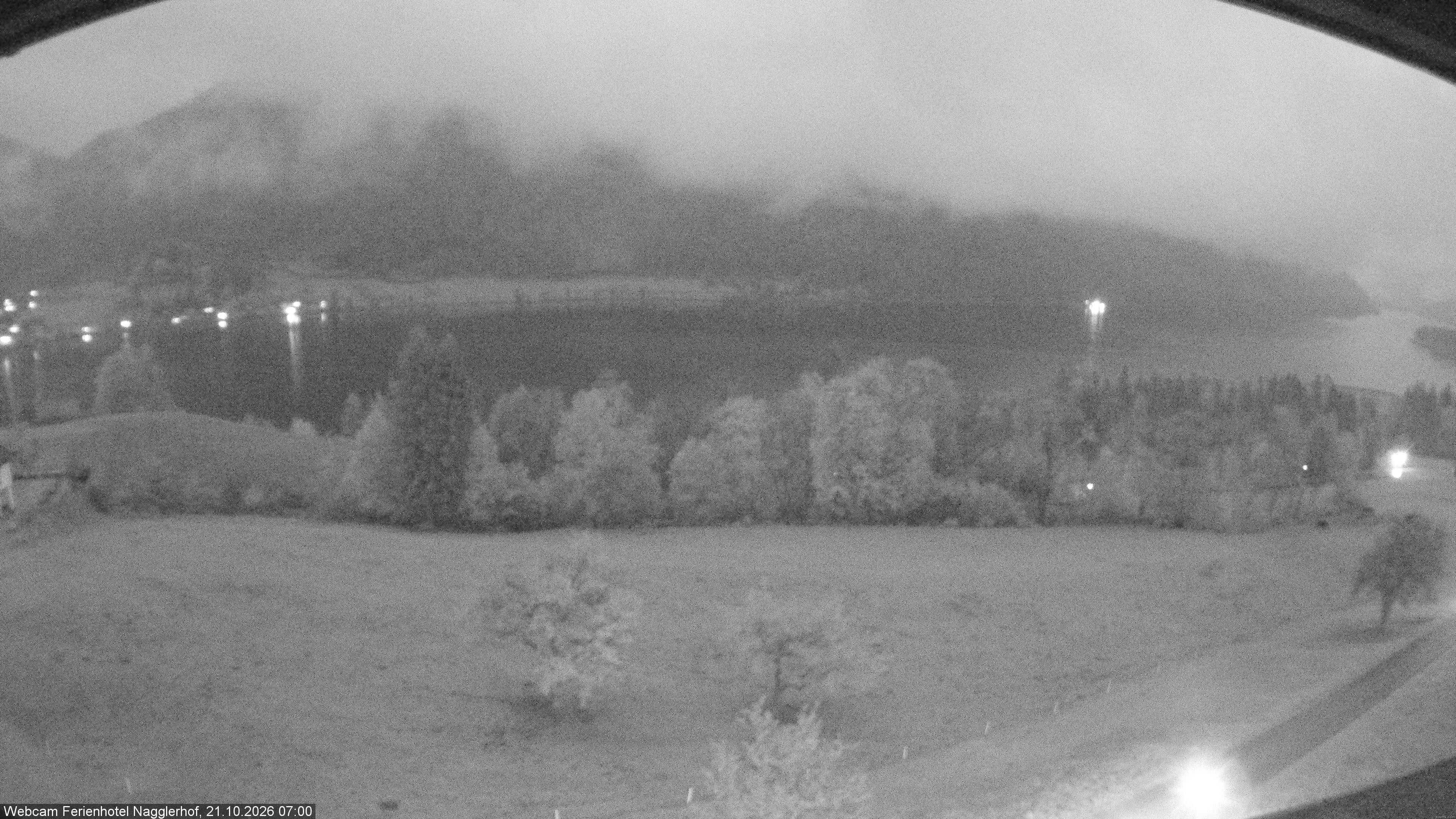 Archiv Foto Webcam Weißensee: Sicht vom Ferienhotel Nagglerhof