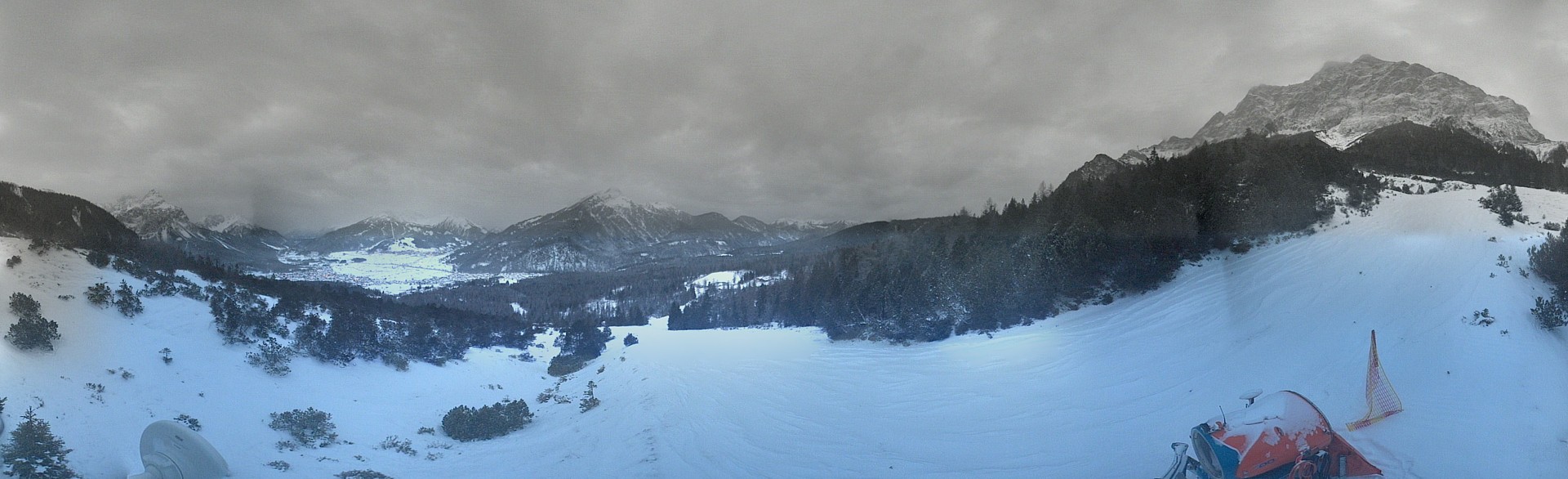 Archiv Foto Webcam Weißlähnabfahrt, Skigebiet Ehrwald
