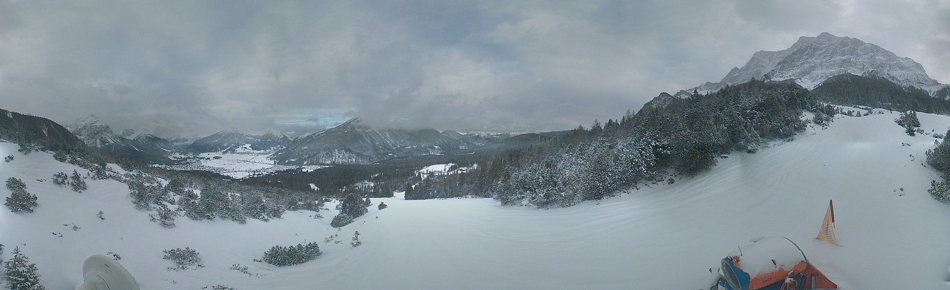 Archiv Foto Webcam Weißlähnabfahrt, Skigebiet Ehrwald