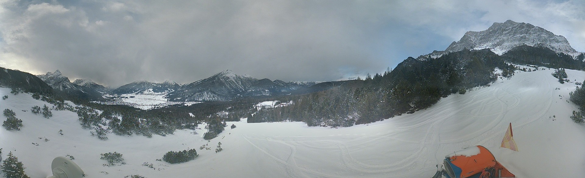 Archiv Foto Webcam Weißlähnabfahrt, Skigebiet Ehrwald