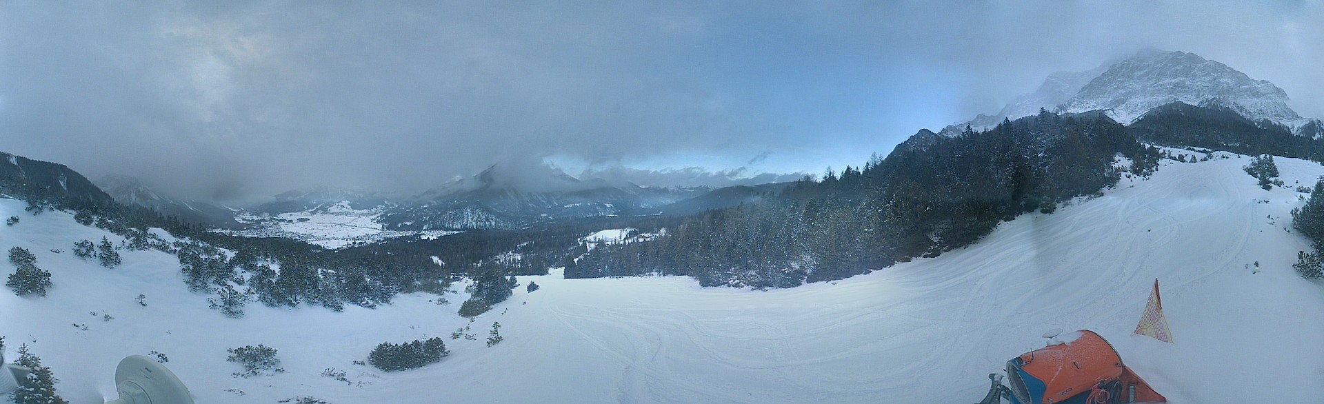 Archiv Foto Webcam Weißlähnabfahrt, Skigebiet Ehrwald