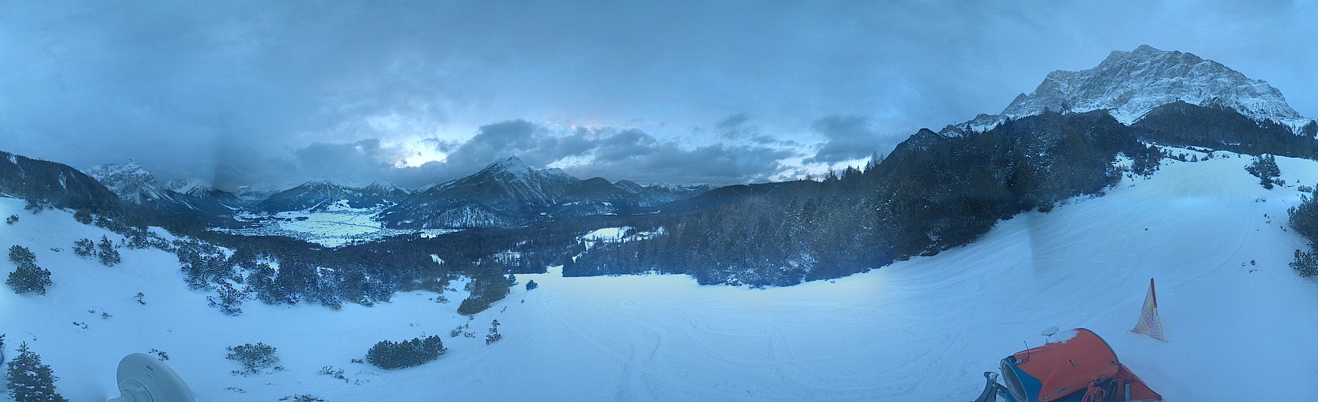 Archiv Foto Webcam Weißlähnabfahrt, Skigebiet Ehrwald
