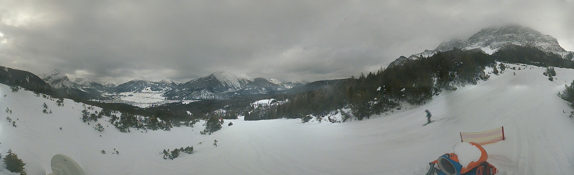 Archiv Foto Webcam Weißlähnabfahrt, Skigebiet Ehrwald