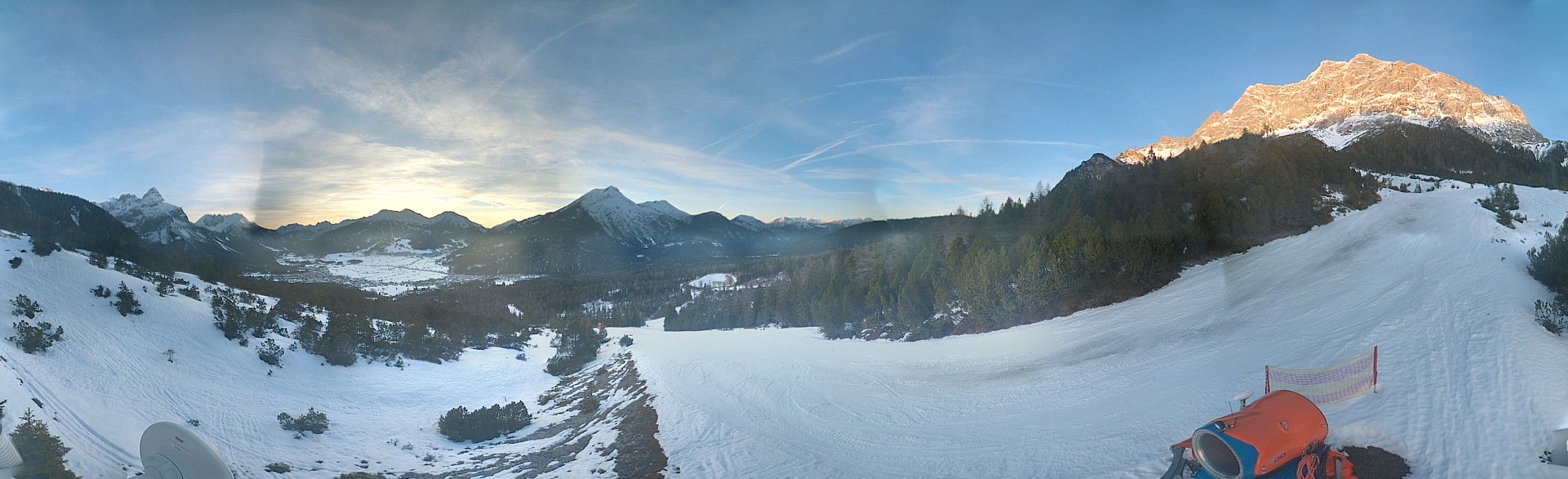 Archived image Webcam "Weißlähnabfahrt" ski slope