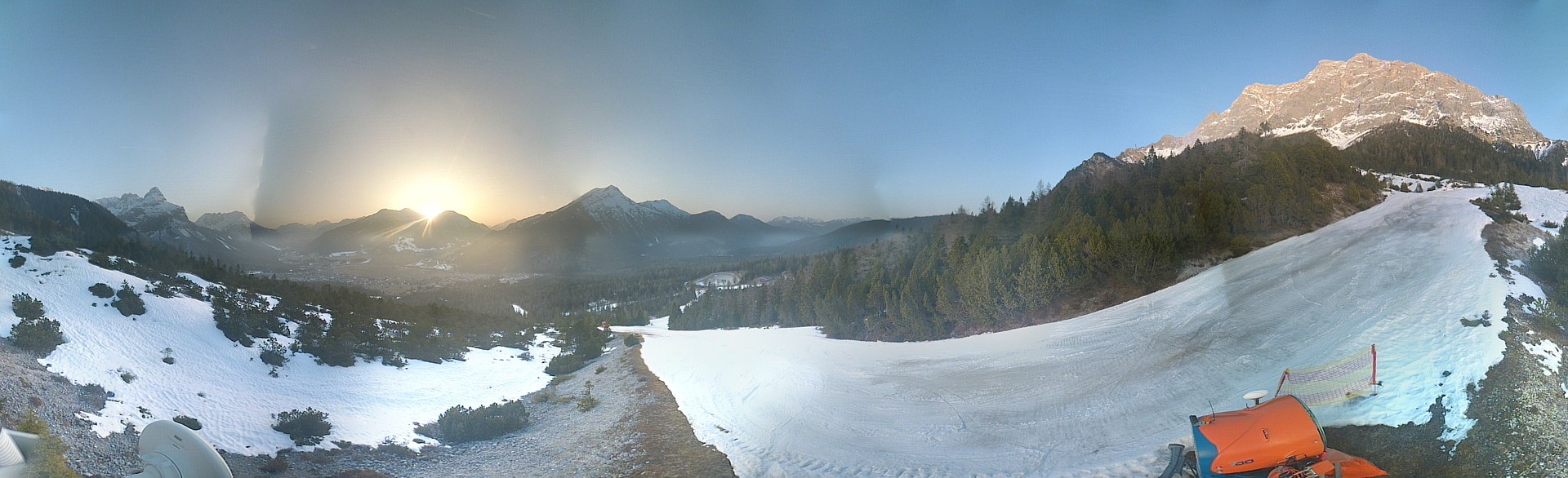 Archiv Foto Webcam Weißlähnabfahrt, Skigebiet Ehrwald