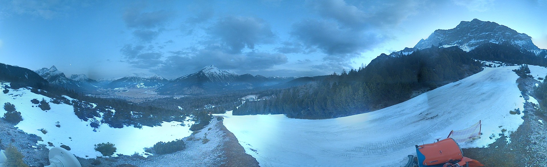 Archiv Foto Webcam Weißlähnabfahrt, Skigebiet Ehrwald