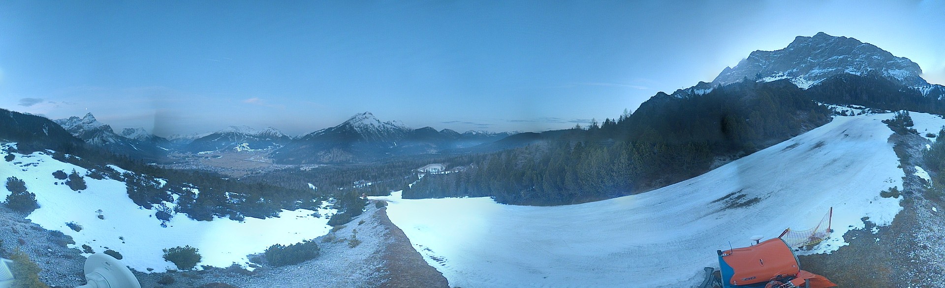 Archiv Foto Webcam Weißlähnabfahrt, Skigebiet Ehrwald
