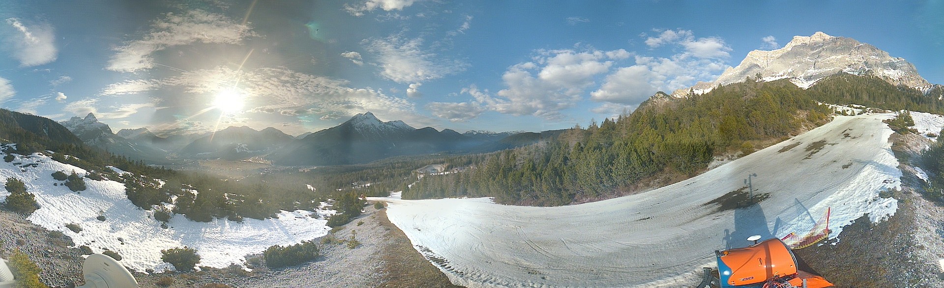 Archiv Foto Webcam Weißlähnabfahrt, Skigebiet Ehrwald