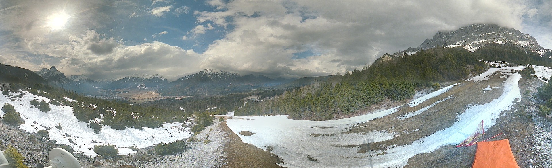 Archiv Foto Webcam Weißlähnabfahrt, Skigebiet Ehrwald