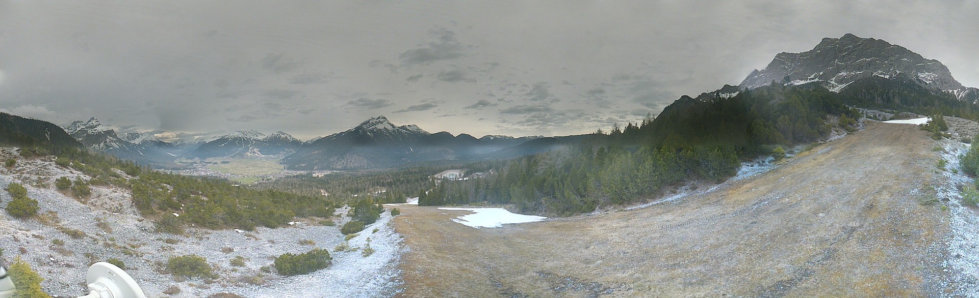 Archiv Foto Webcam Weißlähnabfahrt, Skigebiet Ehrwald