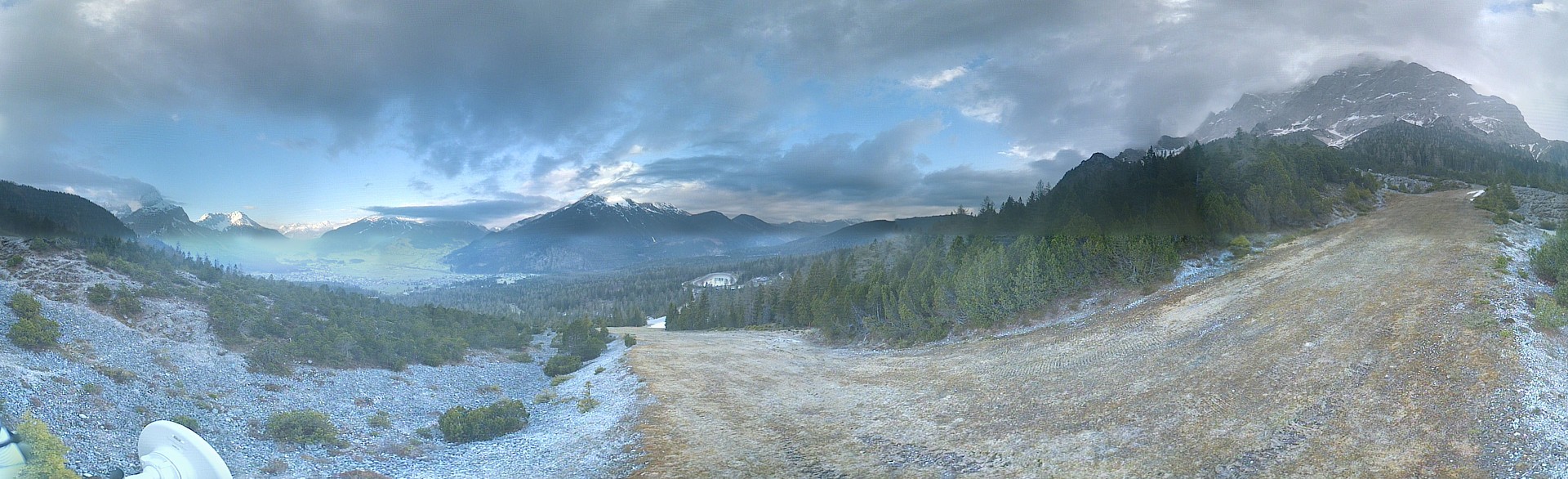 Archiv Foto Webcam Weißlähnabfahrt, Skigebiet Ehrwald