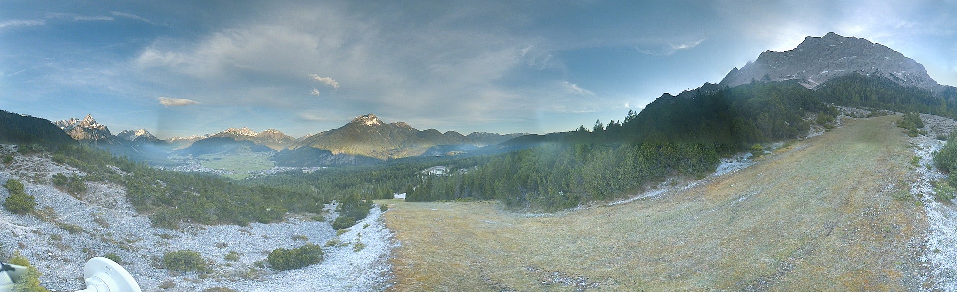 Archiv Foto Webcam Weißlähnabfahrt, Skigebiet Ehrwald