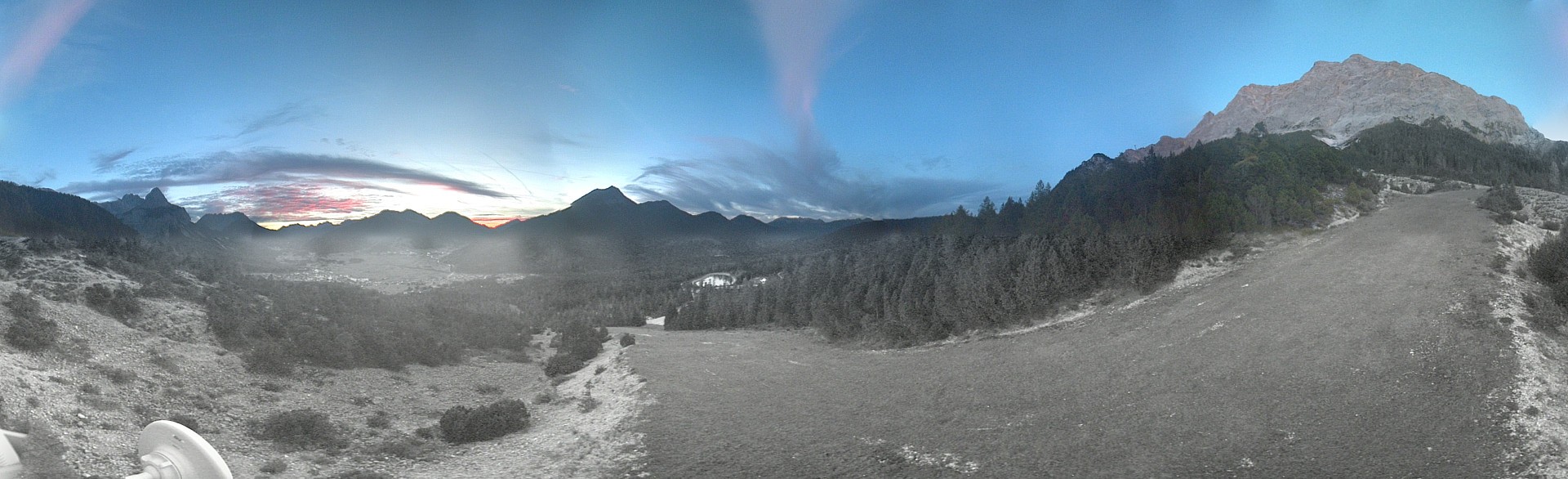 Archiv Foto Webcam Weißlähnabfahrt, Skigebiet Ehrwald