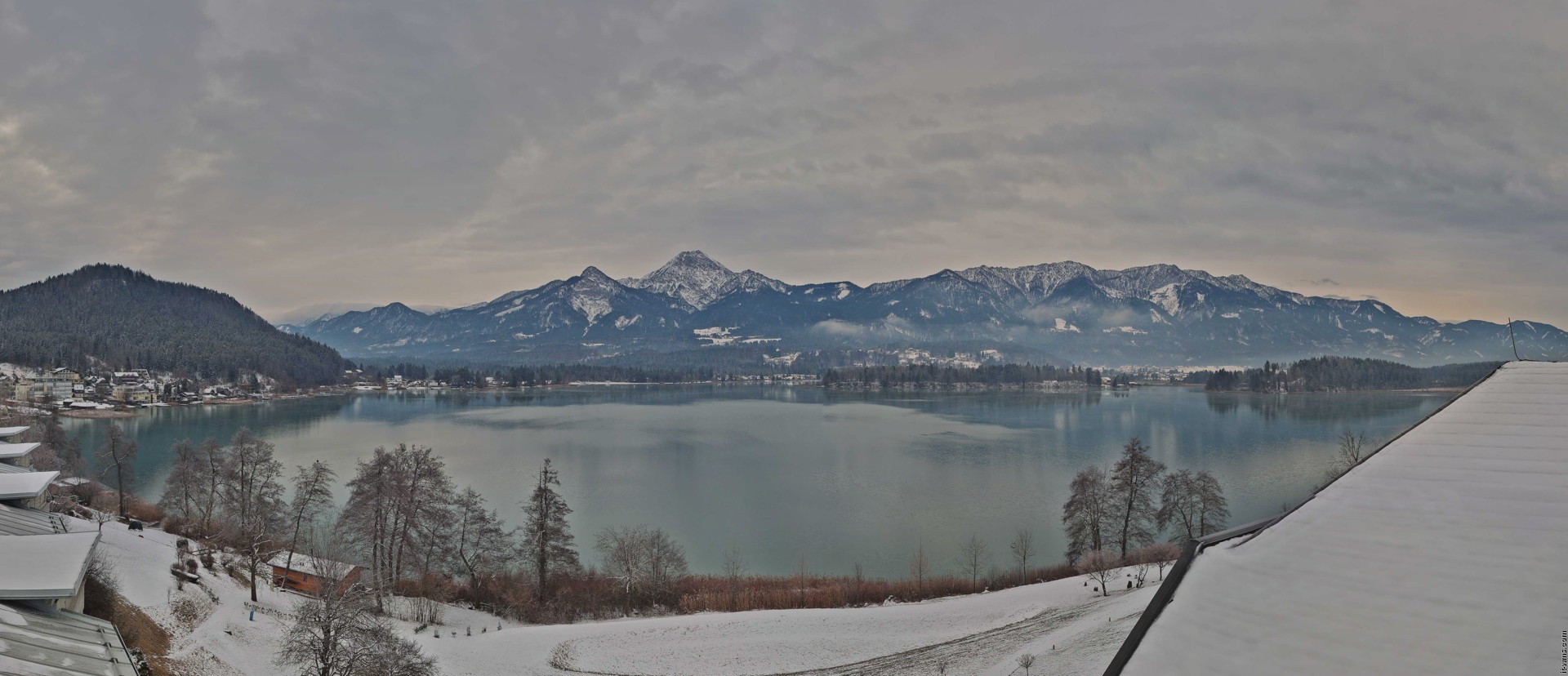 Archived image Webcam Faaker See lake, view direction south
