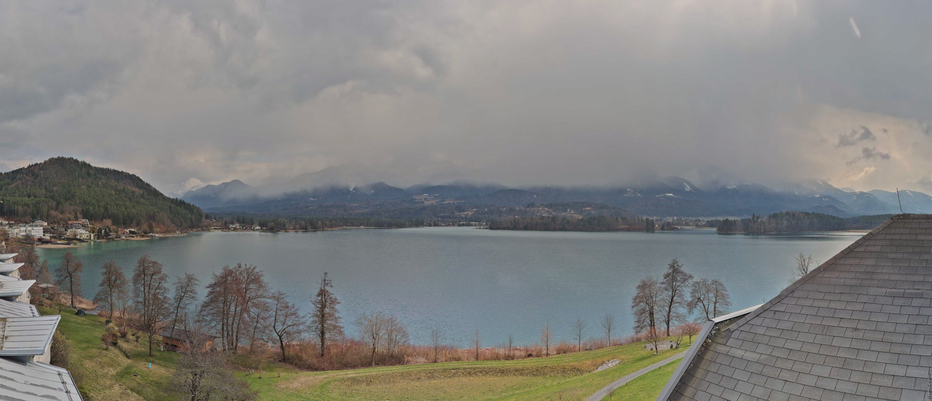 Archived image Webcam Faaker See lake, view direction south