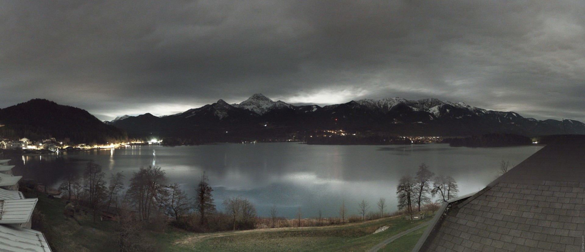 Archiv Foto Webcam Faaker See, Blickrichtung Süden