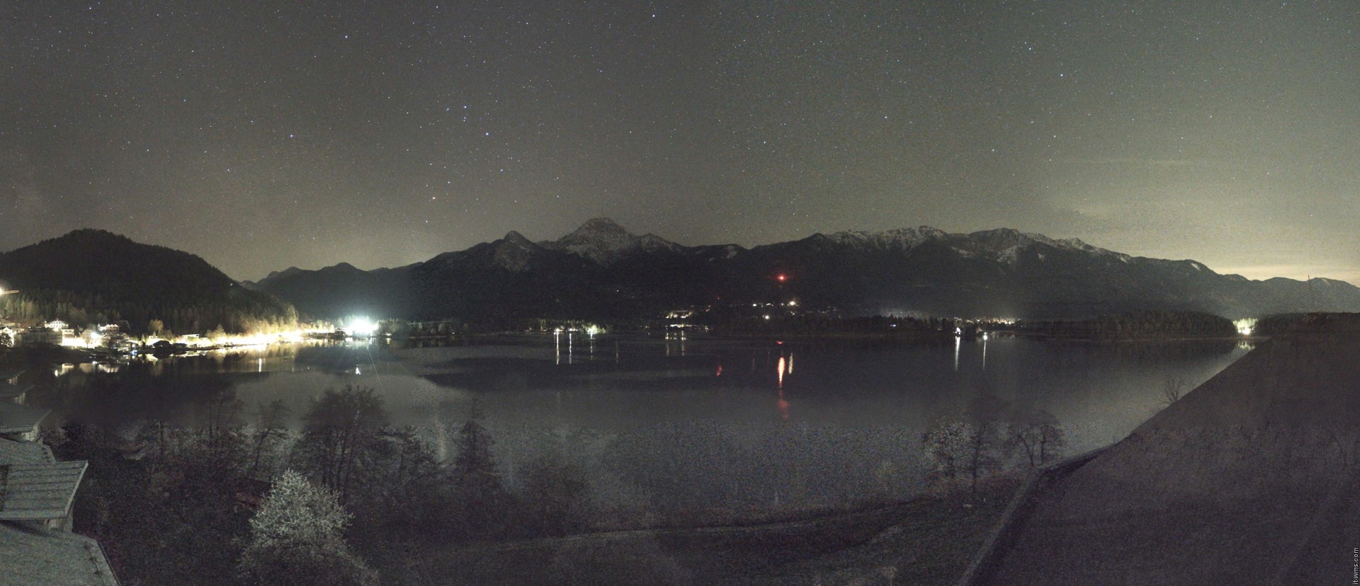 Archiv Foto Webcam Faaker See, Blickrichtung Süden