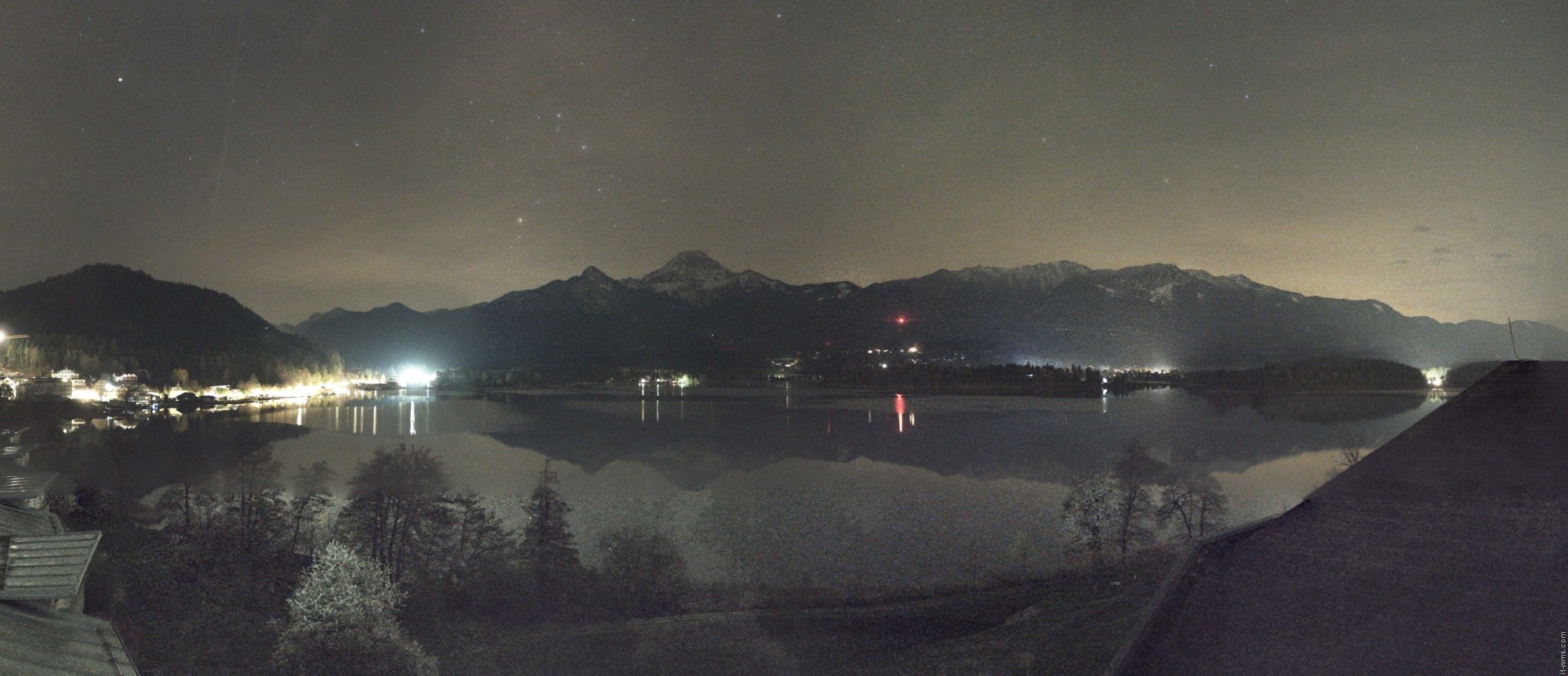Archiv Foto Webcam Faaker See, Blickrichtung Süden