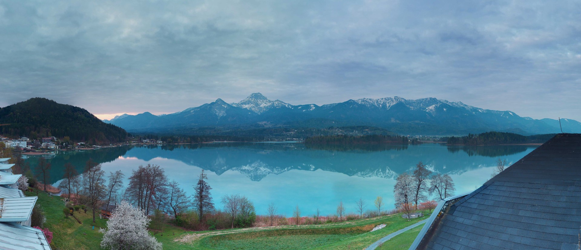 Archiv Foto Webcam Faaker See, Blickrichtung Süden