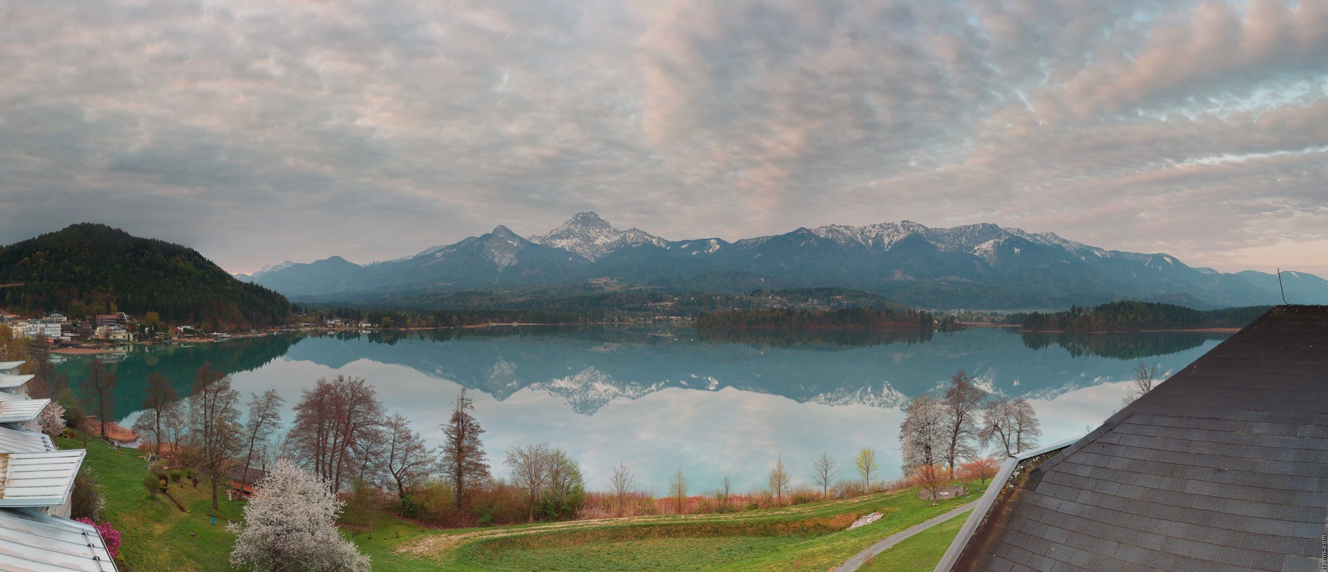 Archiv Foto Webcam Faaker See, Blickrichtung Süden