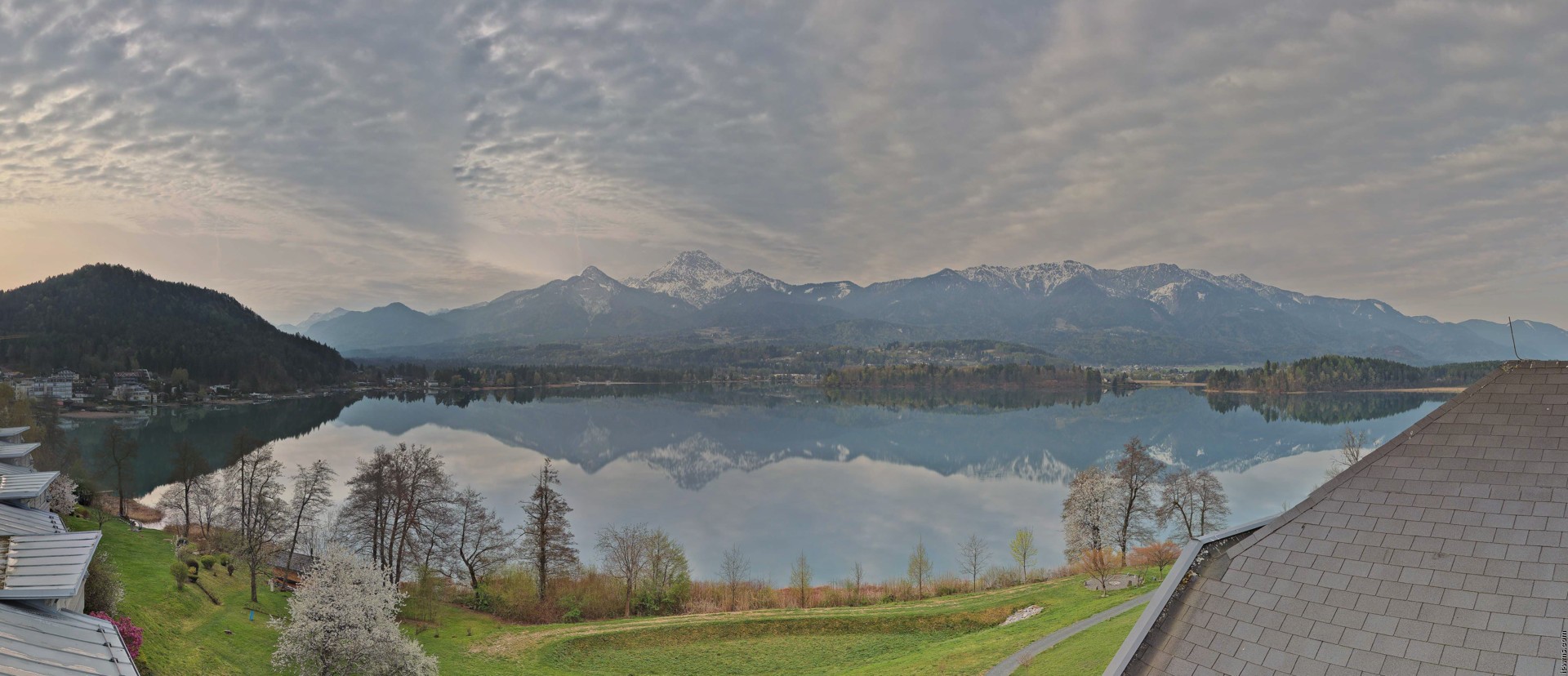 Archiv Foto Webcam Faaker See, Blickrichtung Süden