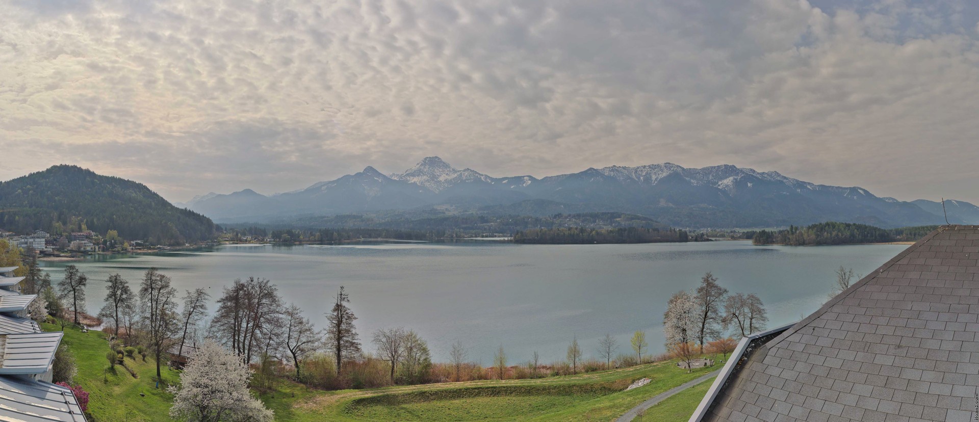 Archiv Foto Webcam Faaker See, Blickrichtung Süden