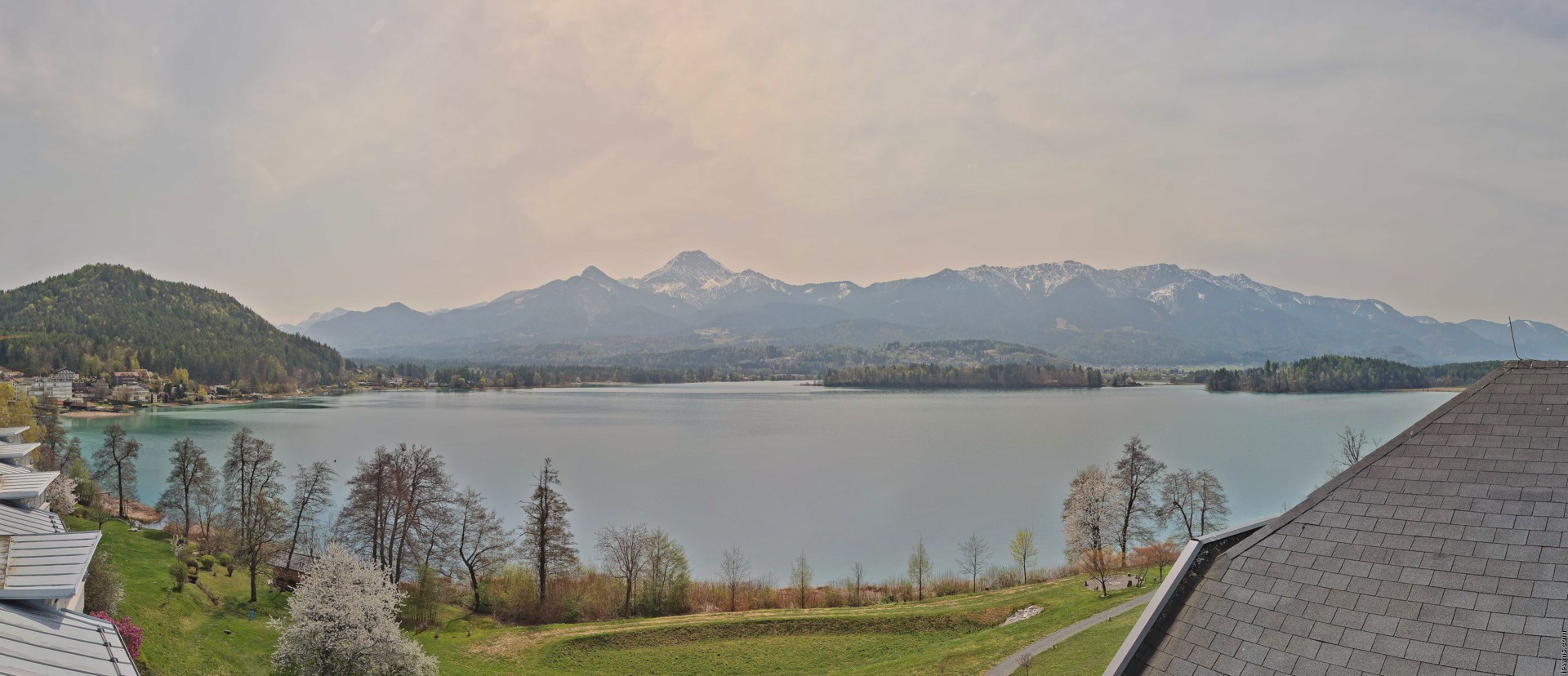 Archiv Foto Webcam Faaker See, Blickrichtung Süden