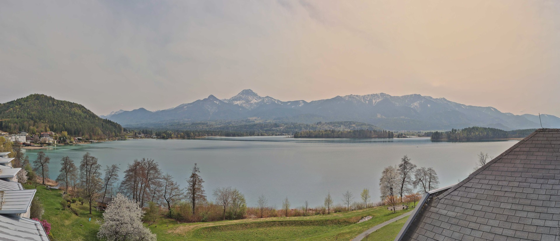 Archiv Foto Webcam Faaker See, Blickrichtung Süden