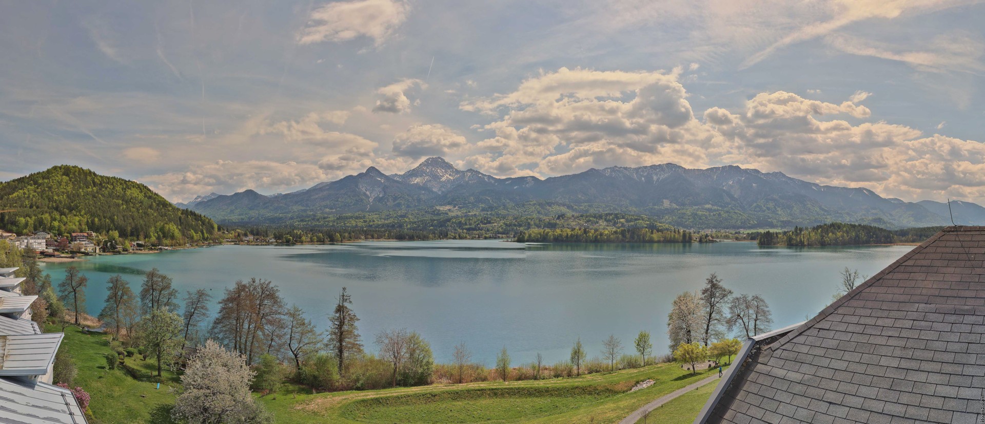 Archived image Webcam Faaker See lake, view direction south