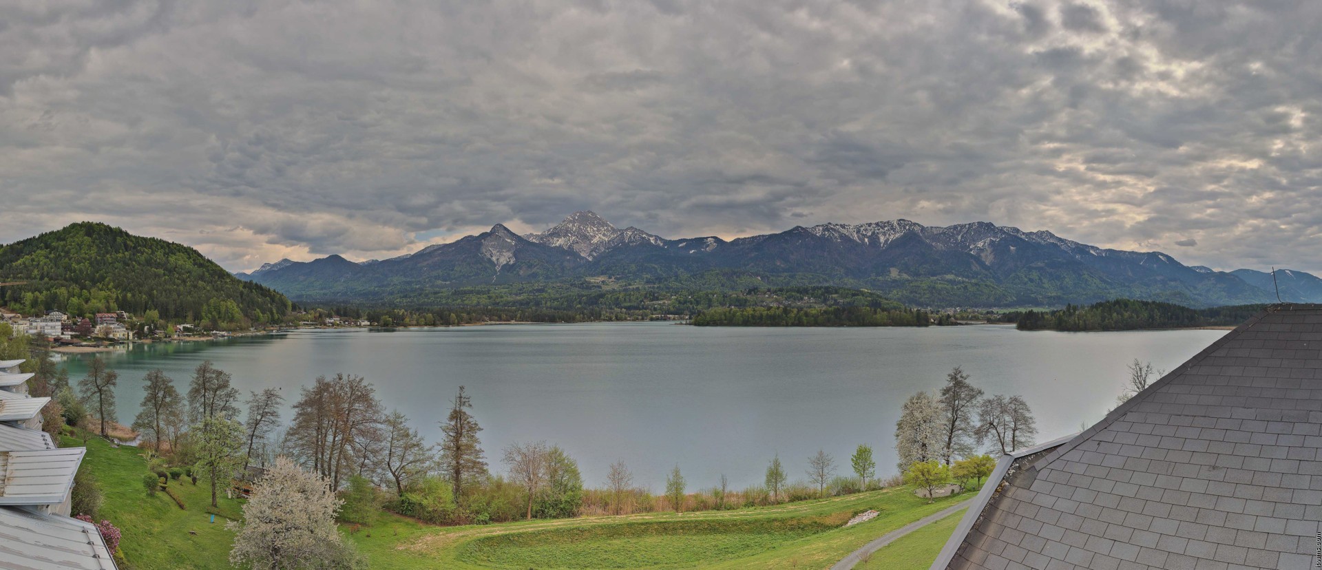 Archived image Webcam Faaker See lake, view direction south