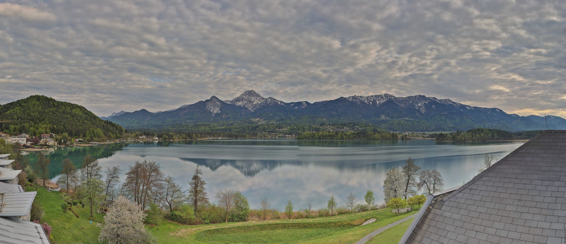 Archived image Webcam Faaker See lake, view direction south