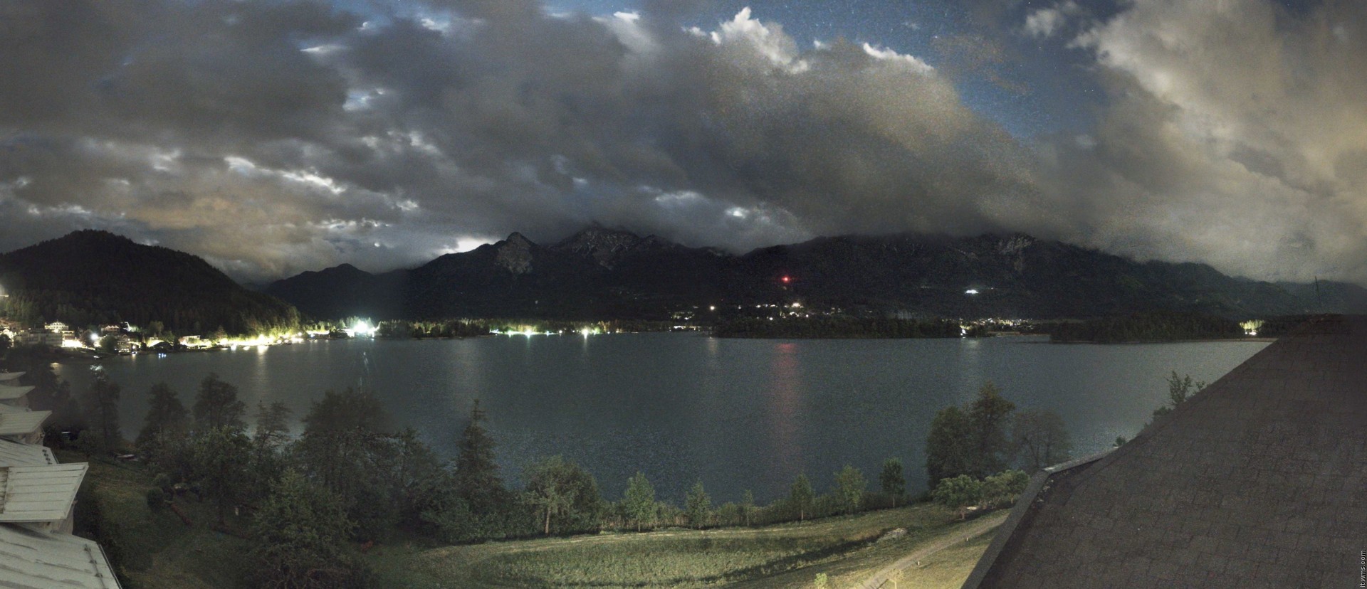 Archived image Webcam Faaker See lake, view direction south