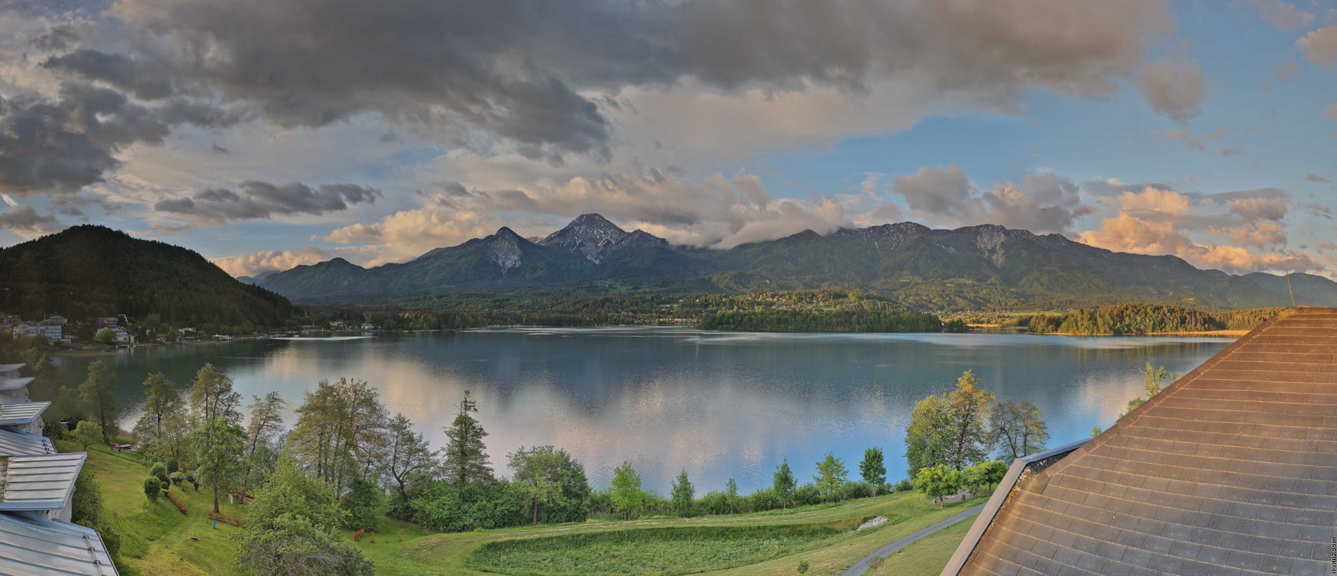 Archived image Webcam Faaker See lake, view direction south