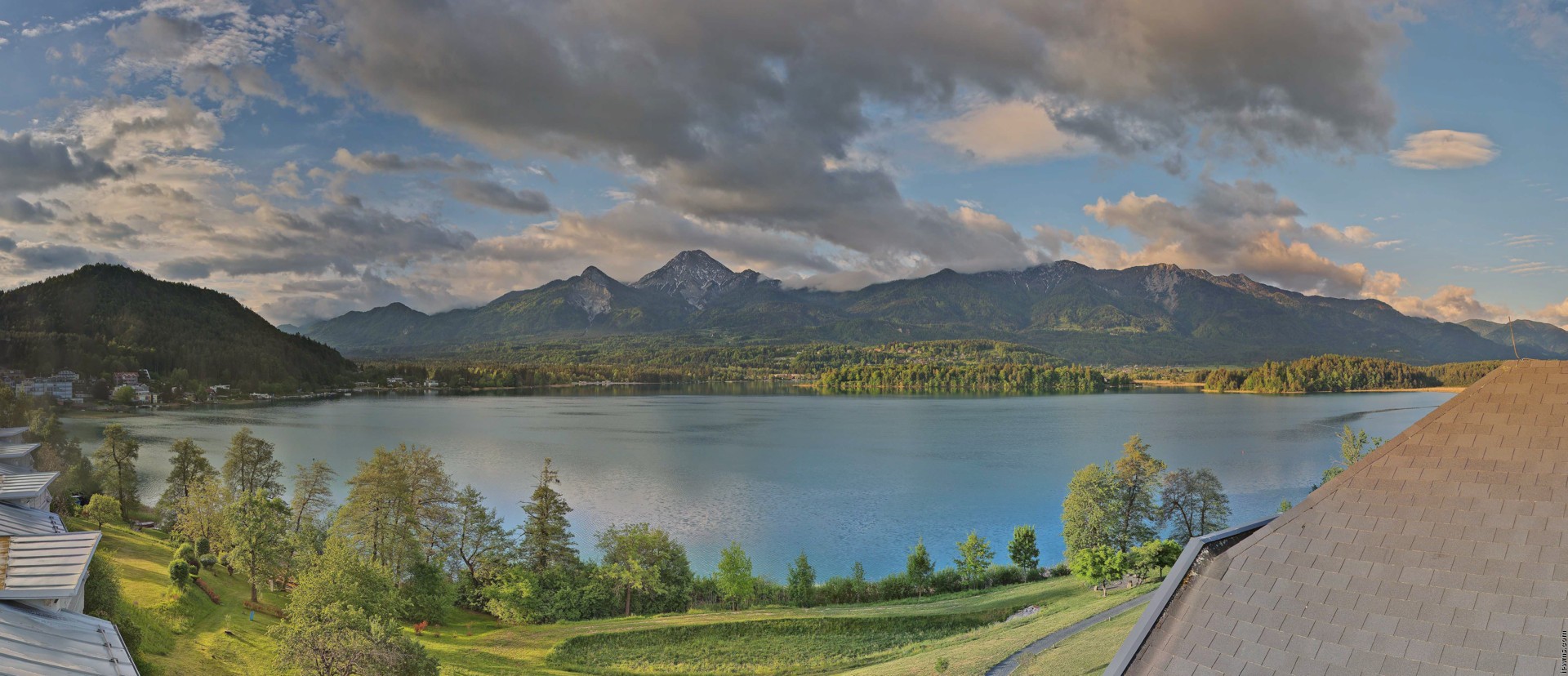 Archived image Webcam Faaker See lake, view direction south