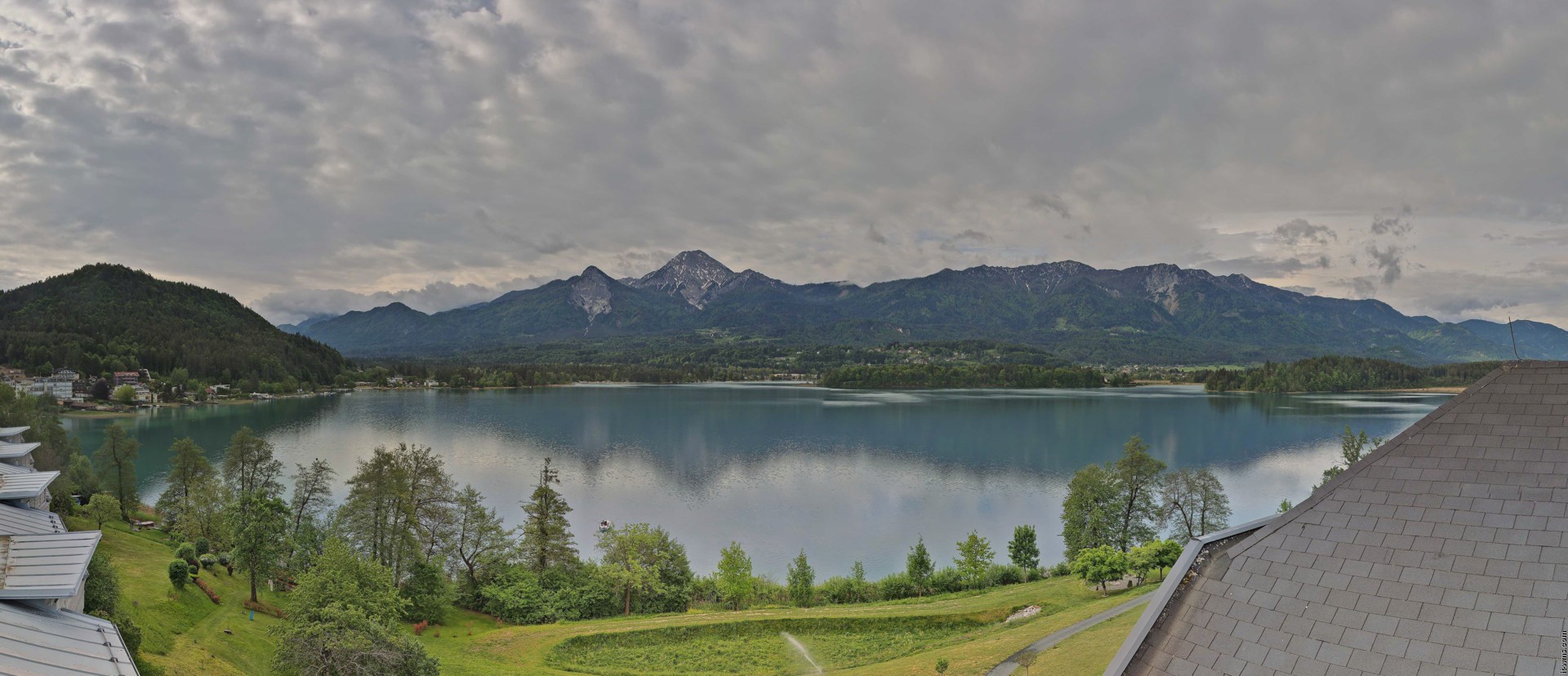 Archived image Webcam Faaker See lake, view direction south