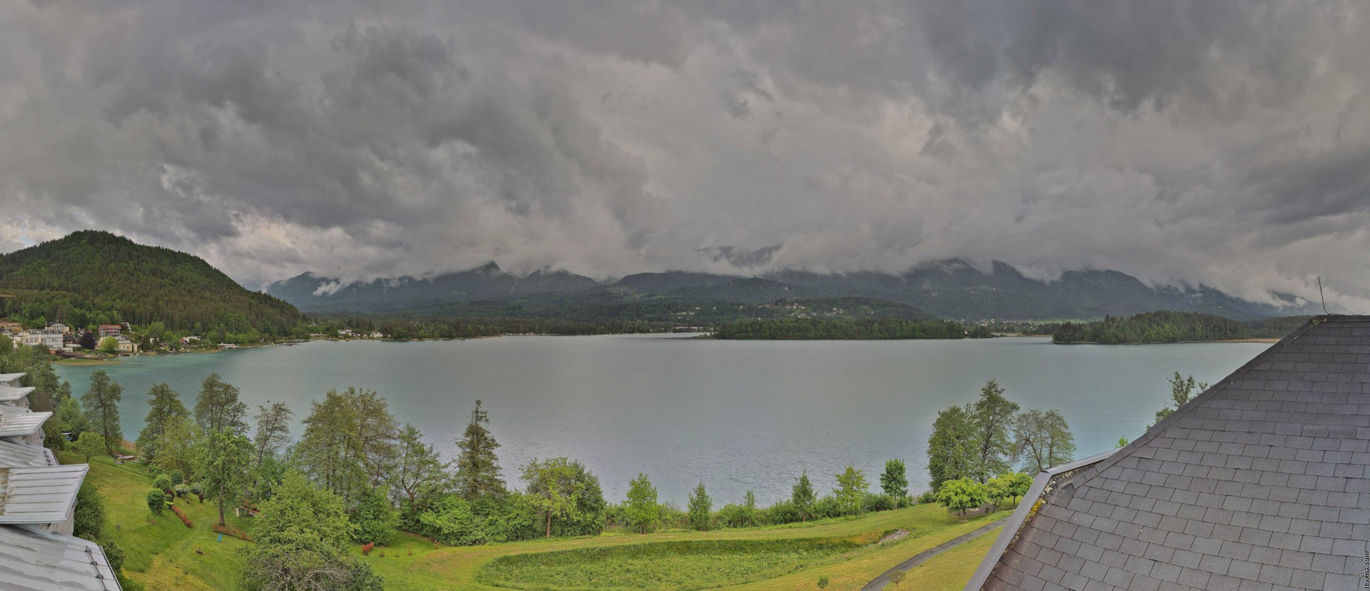 Archived image Webcam Faaker See lake, view direction south