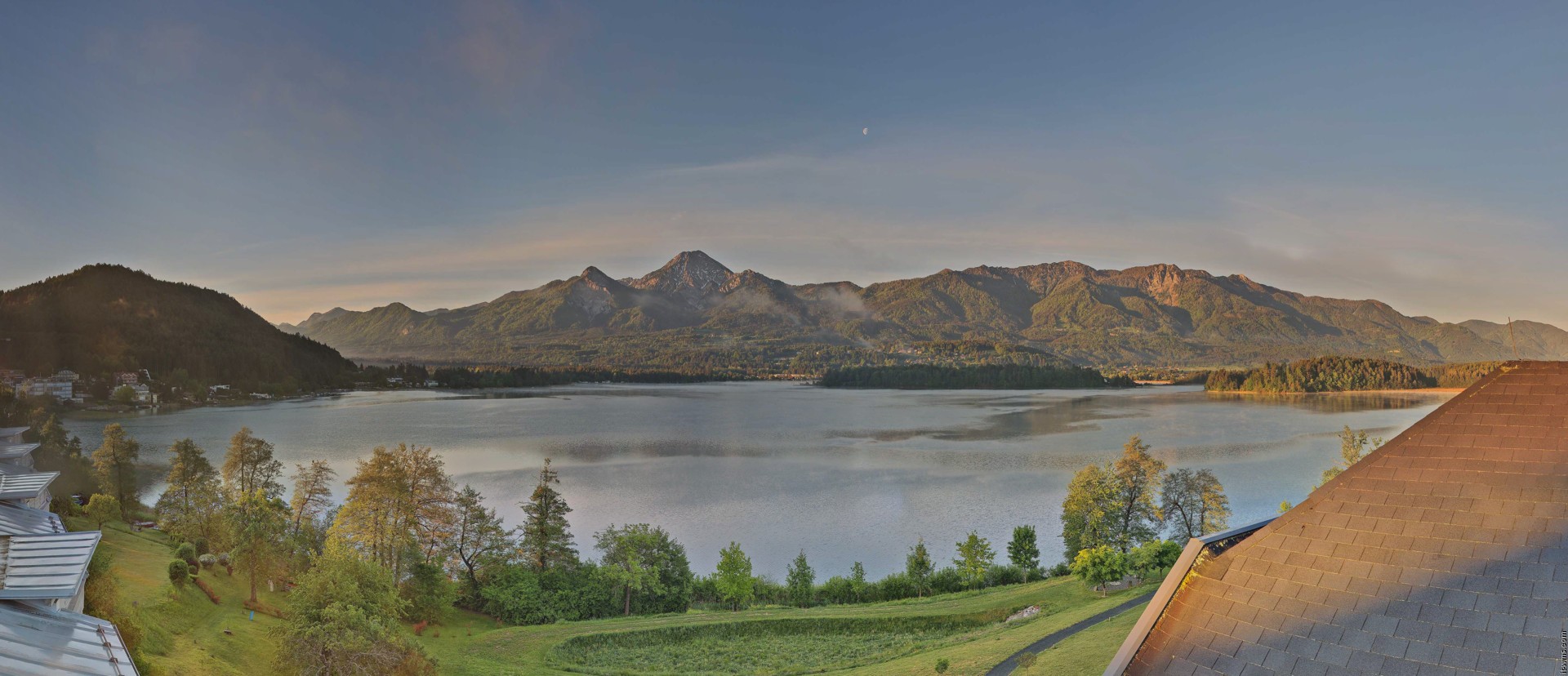 Archiv Foto Webcam Faaker See, Blickrichtung Süden