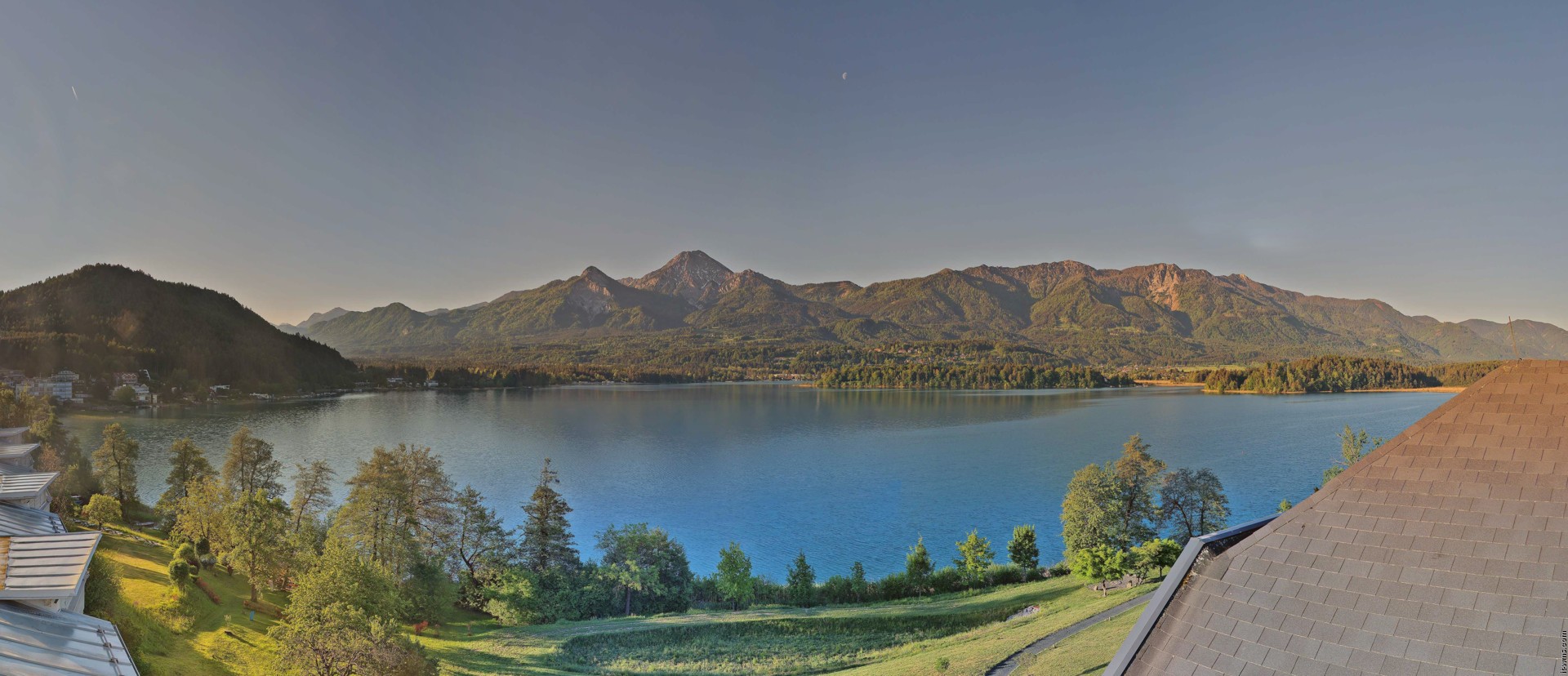 Archiv Foto Webcam Faaker See, Blickrichtung Süden