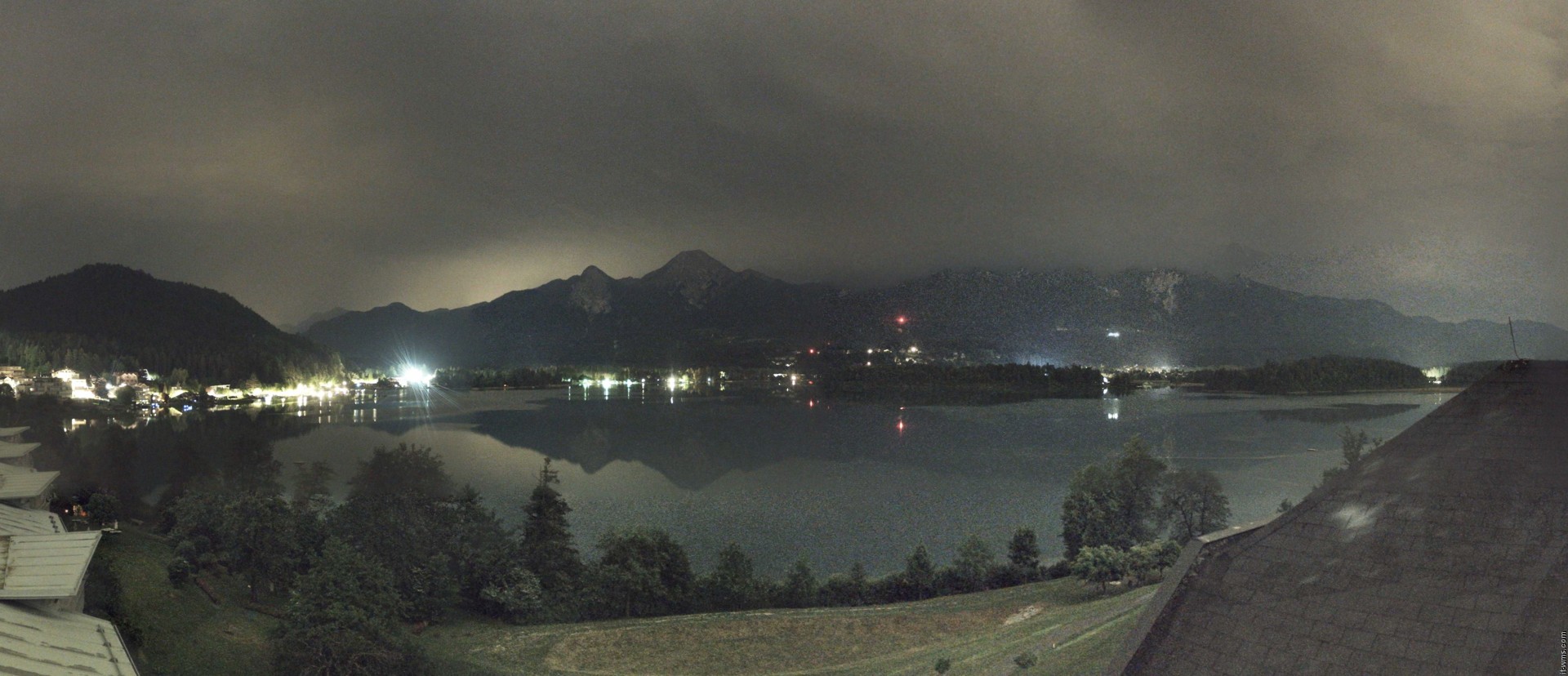 Archiv Foto Webcam Faaker See, Blickrichtung Süden