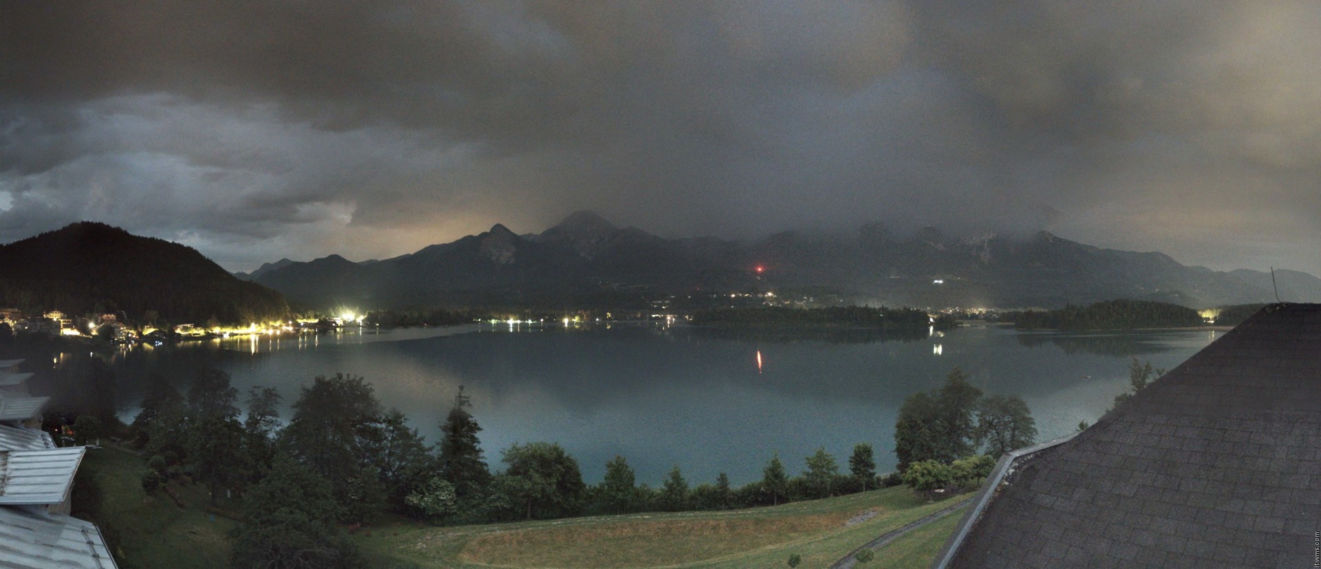 Archiv Foto Webcam Faaker See, Blickrichtung Süden