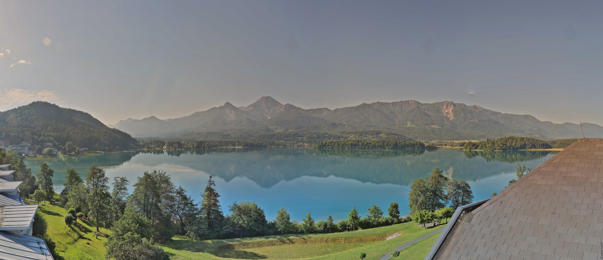 Archived image Webcam Faaker See lake, view direction south