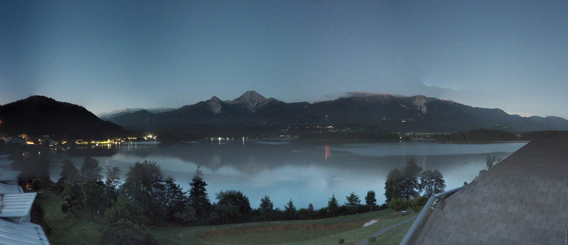 Archiv Foto Webcam Faaker See, Blickrichtung Süden