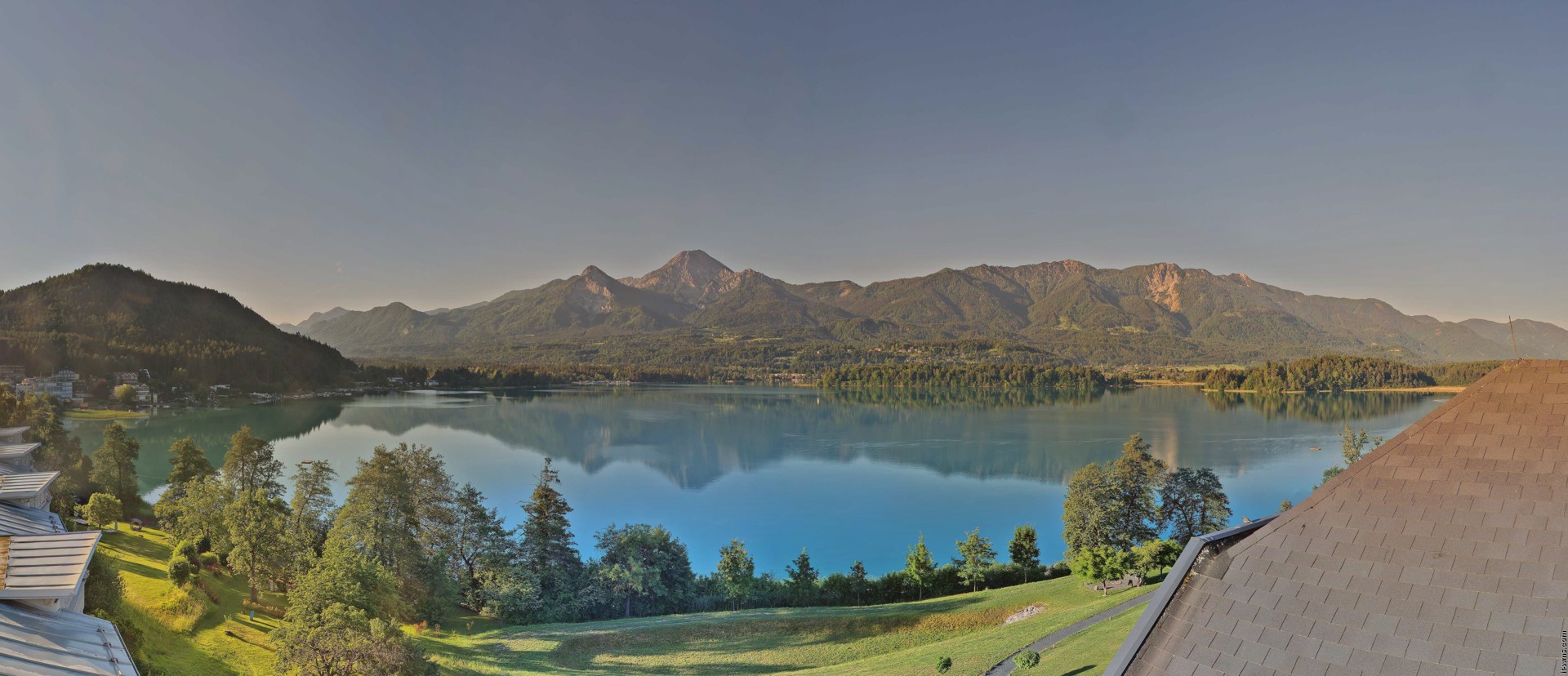Archiv Foto Webcam Faaker See, Blickrichtung Süden