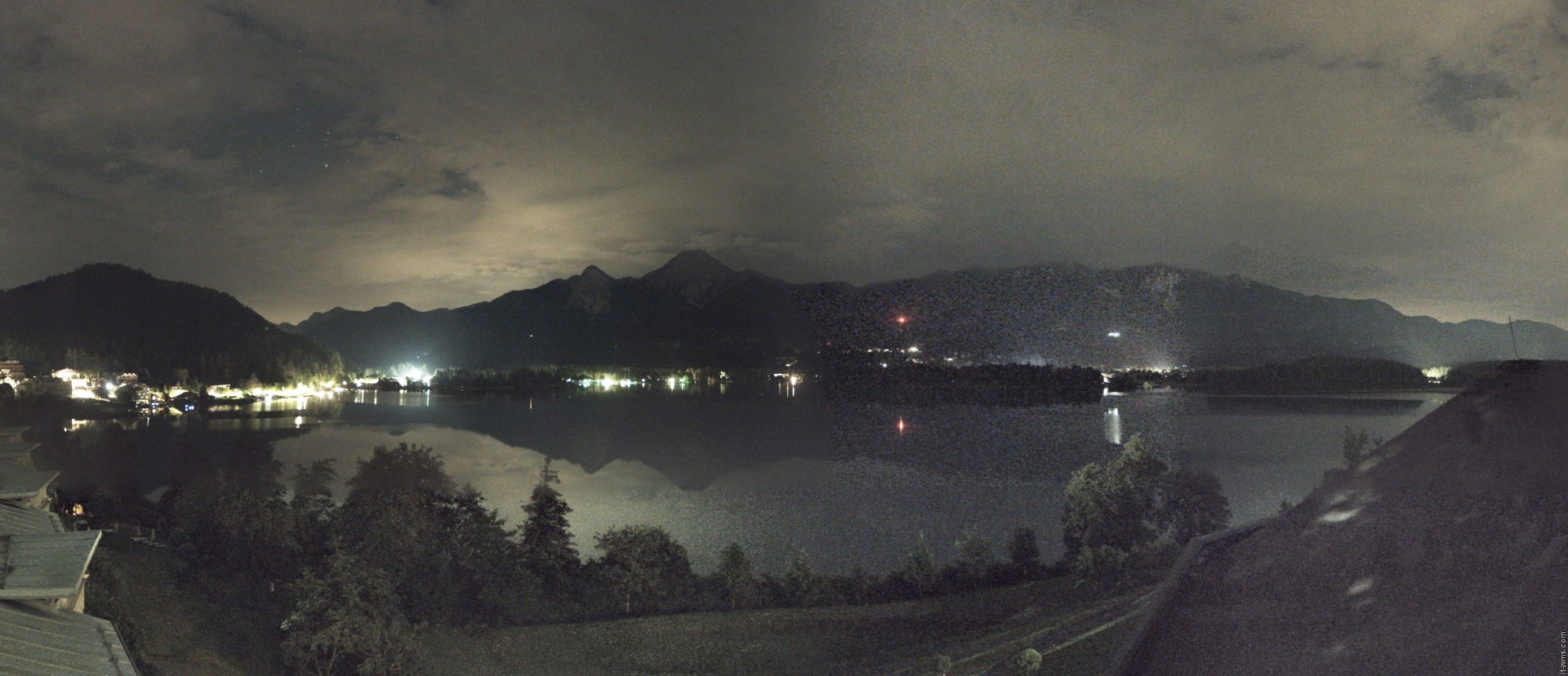 Archiv Foto Webcam Faaker See, Blickrichtung Süden