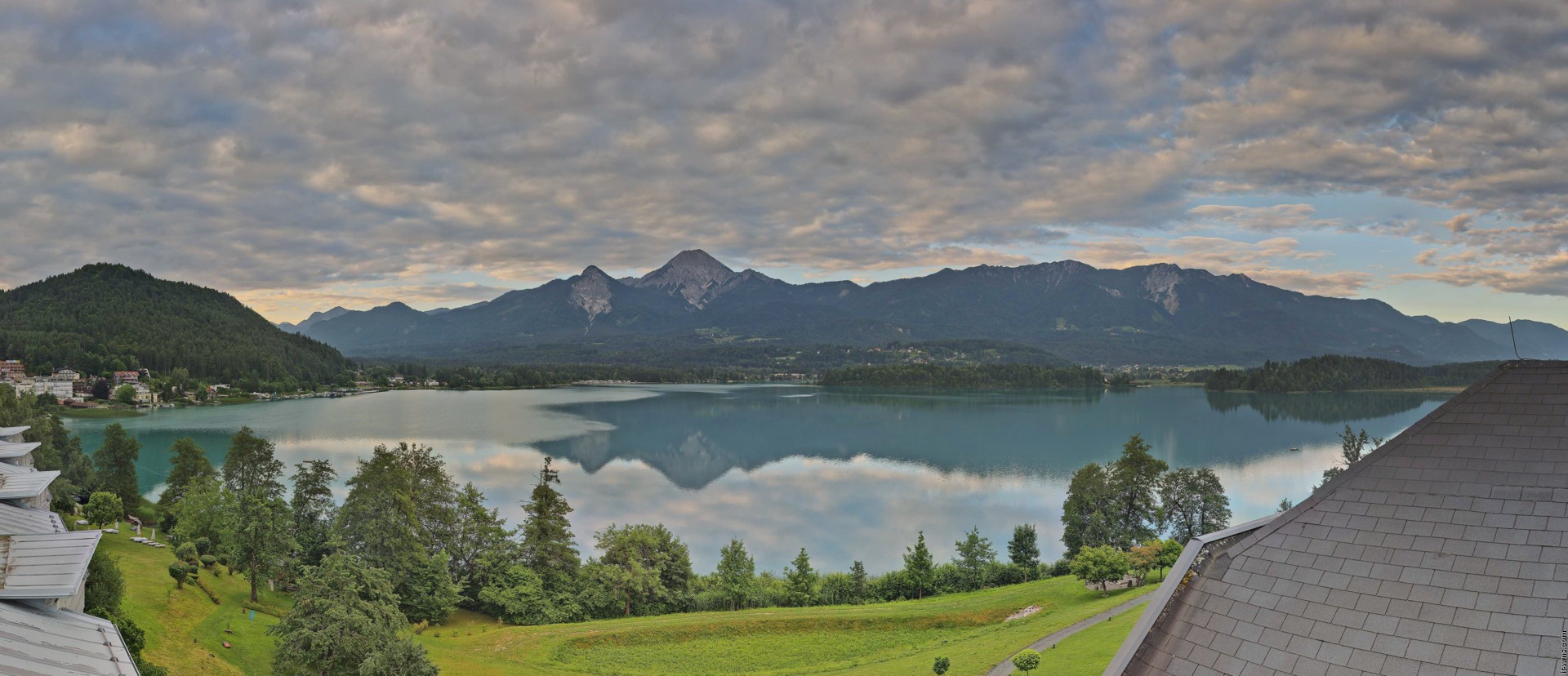 Archiv Foto Webcam Faaker See, Blickrichtung Süden