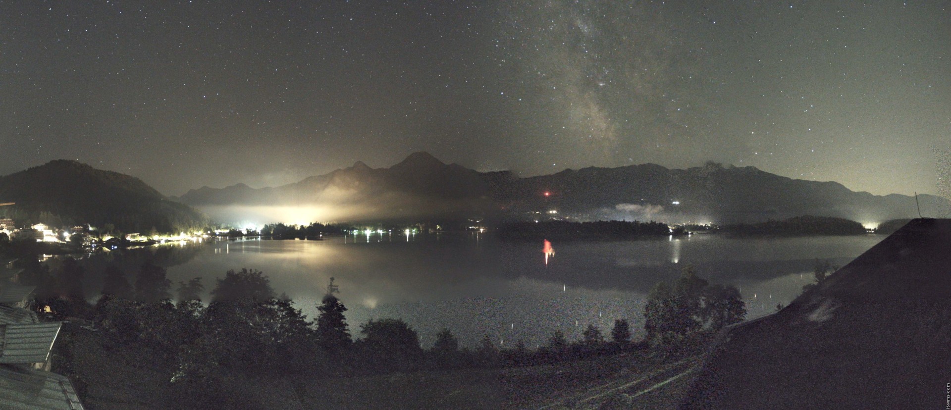 Archiv Foto Webcam Faaker See, Blickrichtung Süden