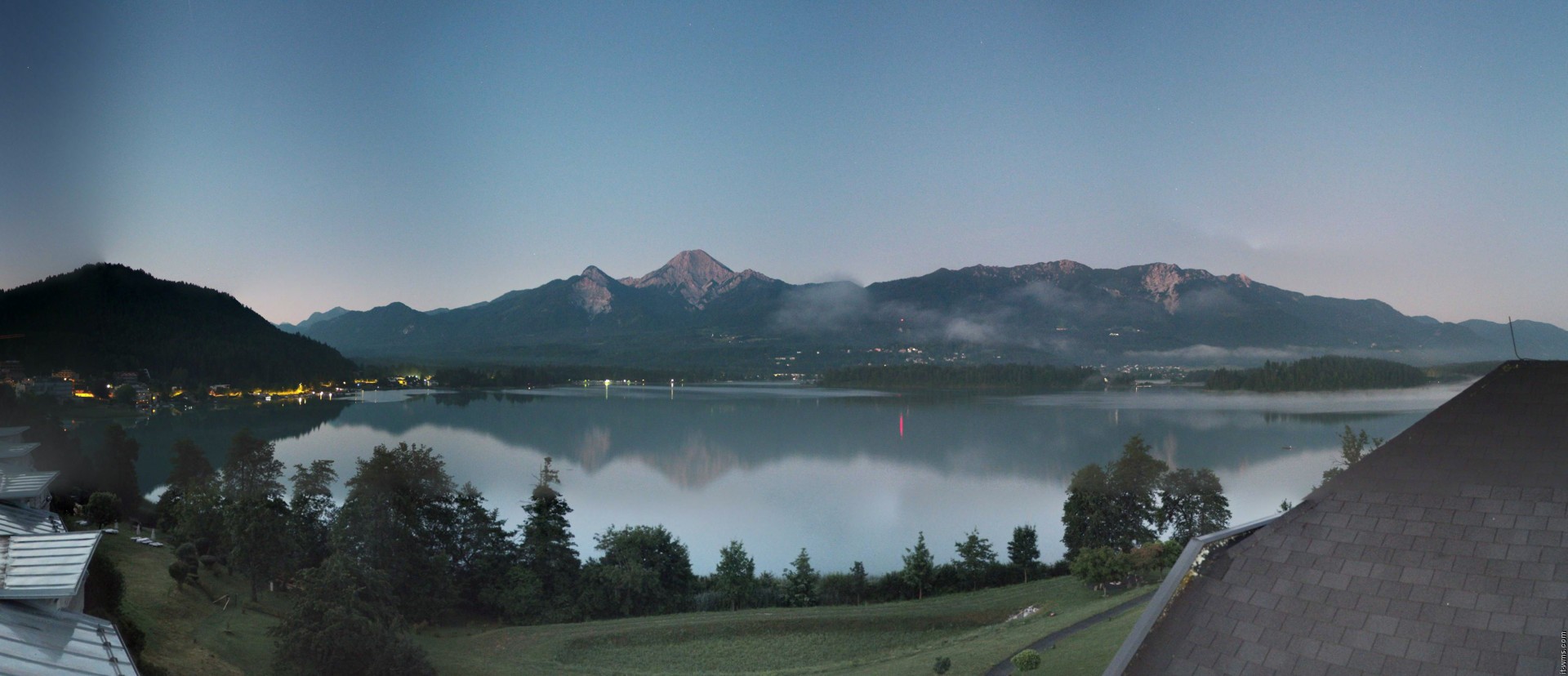 Archiv Foto Webcam Faaker See, Blickrichtung Süden