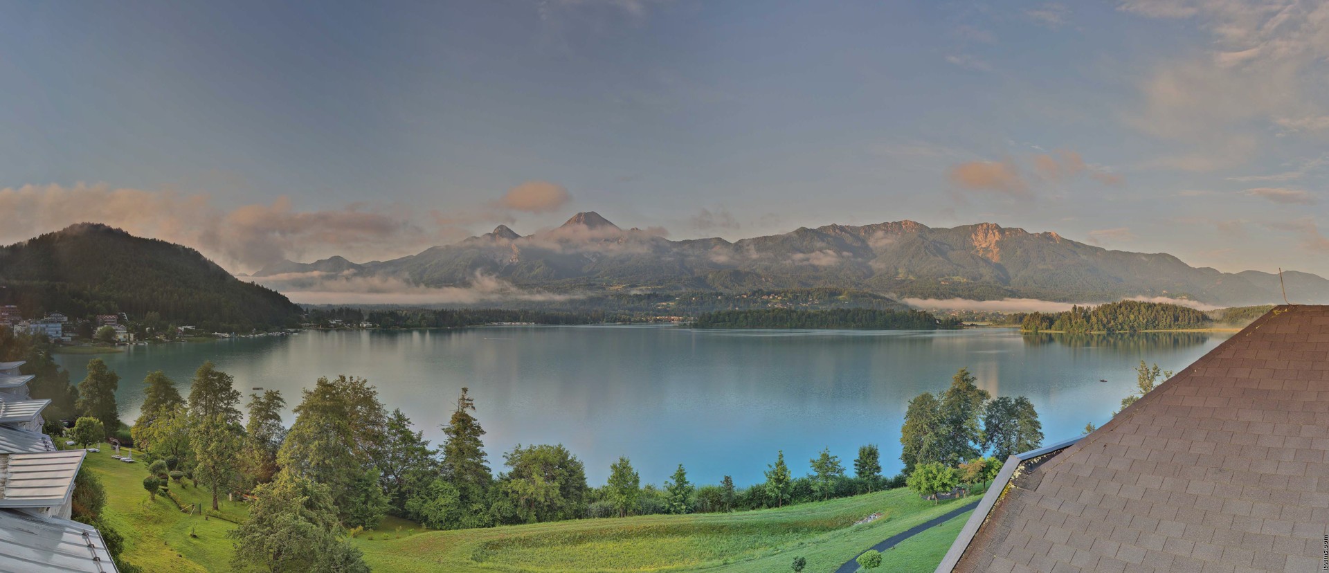 Archived image Webcam Faaker See lake, view direction south