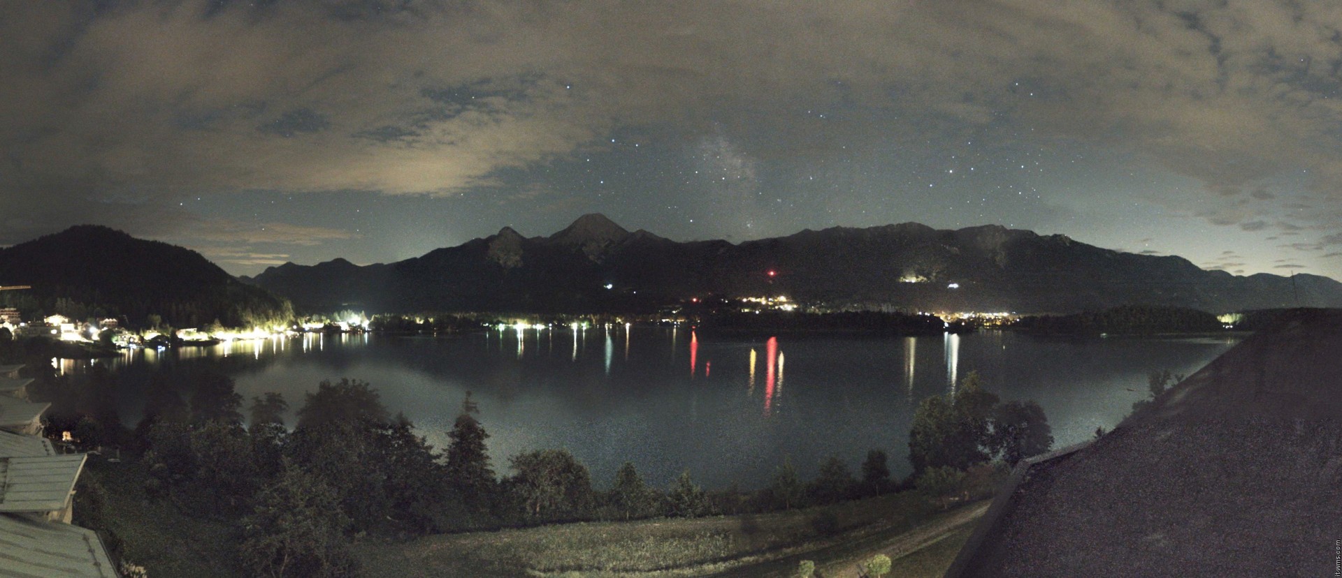 Archived image Webcam Faaker See lake, view direction south