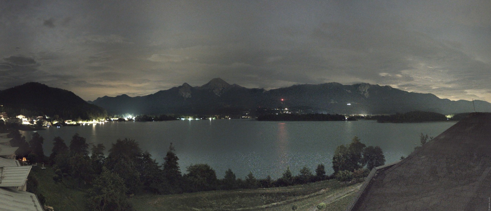 Archiv Foto Webcam Faaker See, Blickrichtung Süden